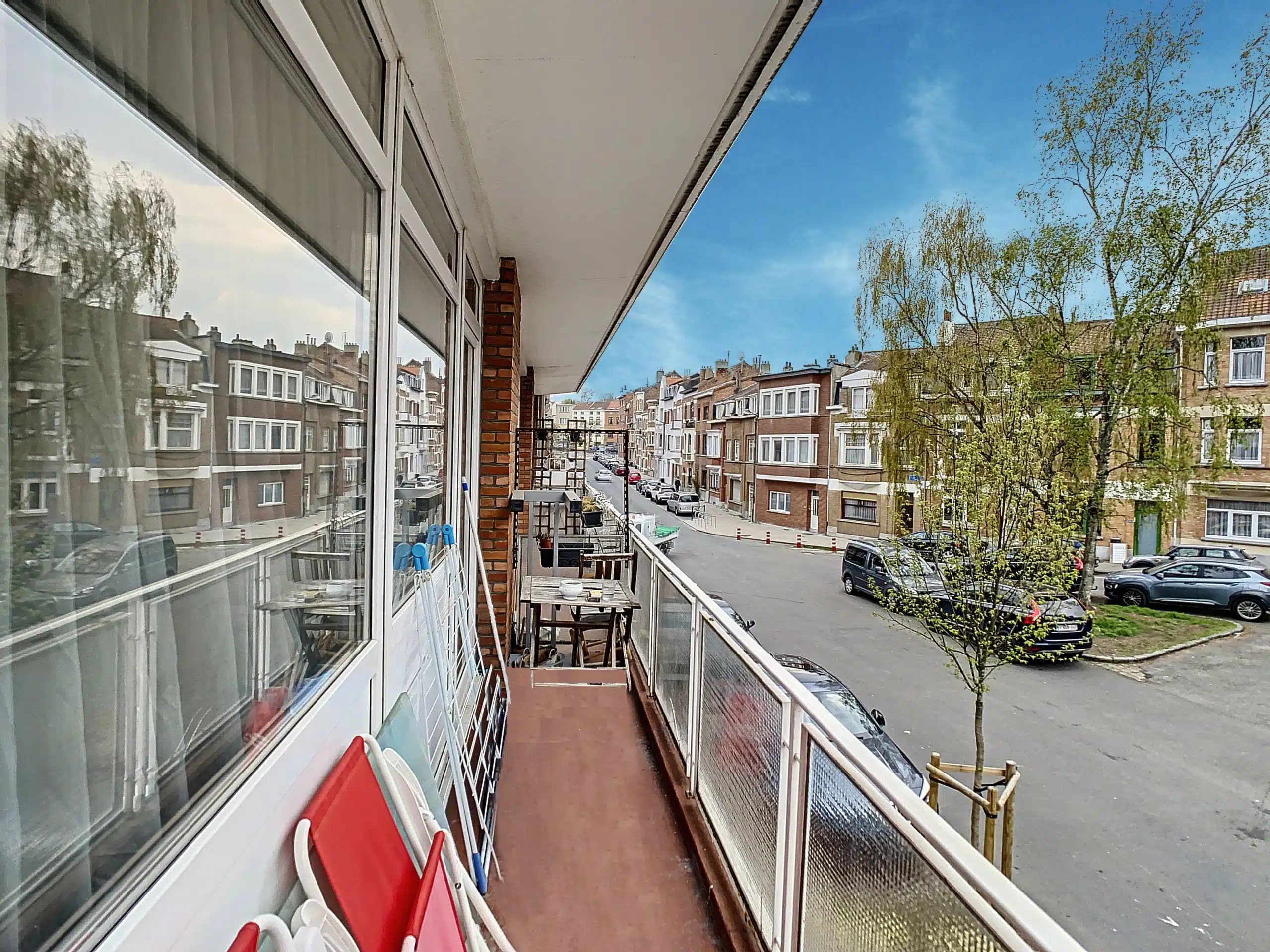 Urban Balcony with Street View and Traditional Architecture Balcony - 2 bedroom apartment + terrace - Arcades - Watermael-Boitsfort