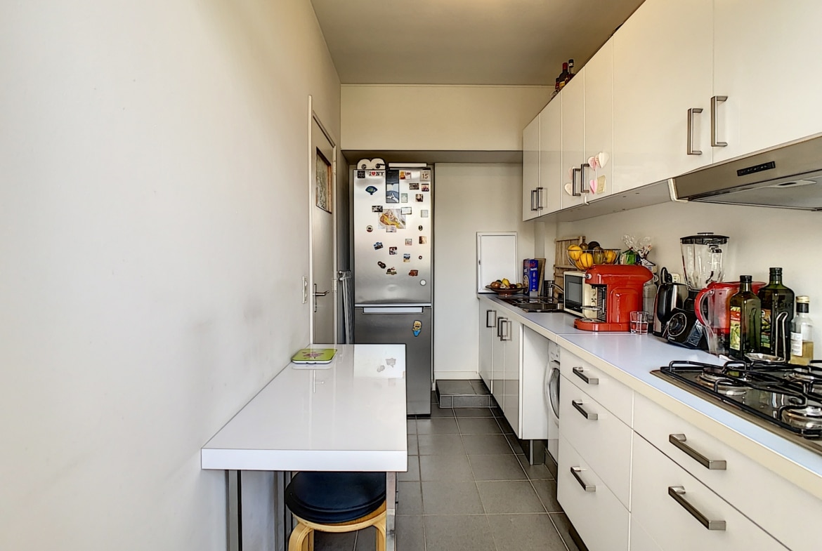 Cuisine - Lumineux appartement 1ch avec balcon – Watermael-Boitsfort