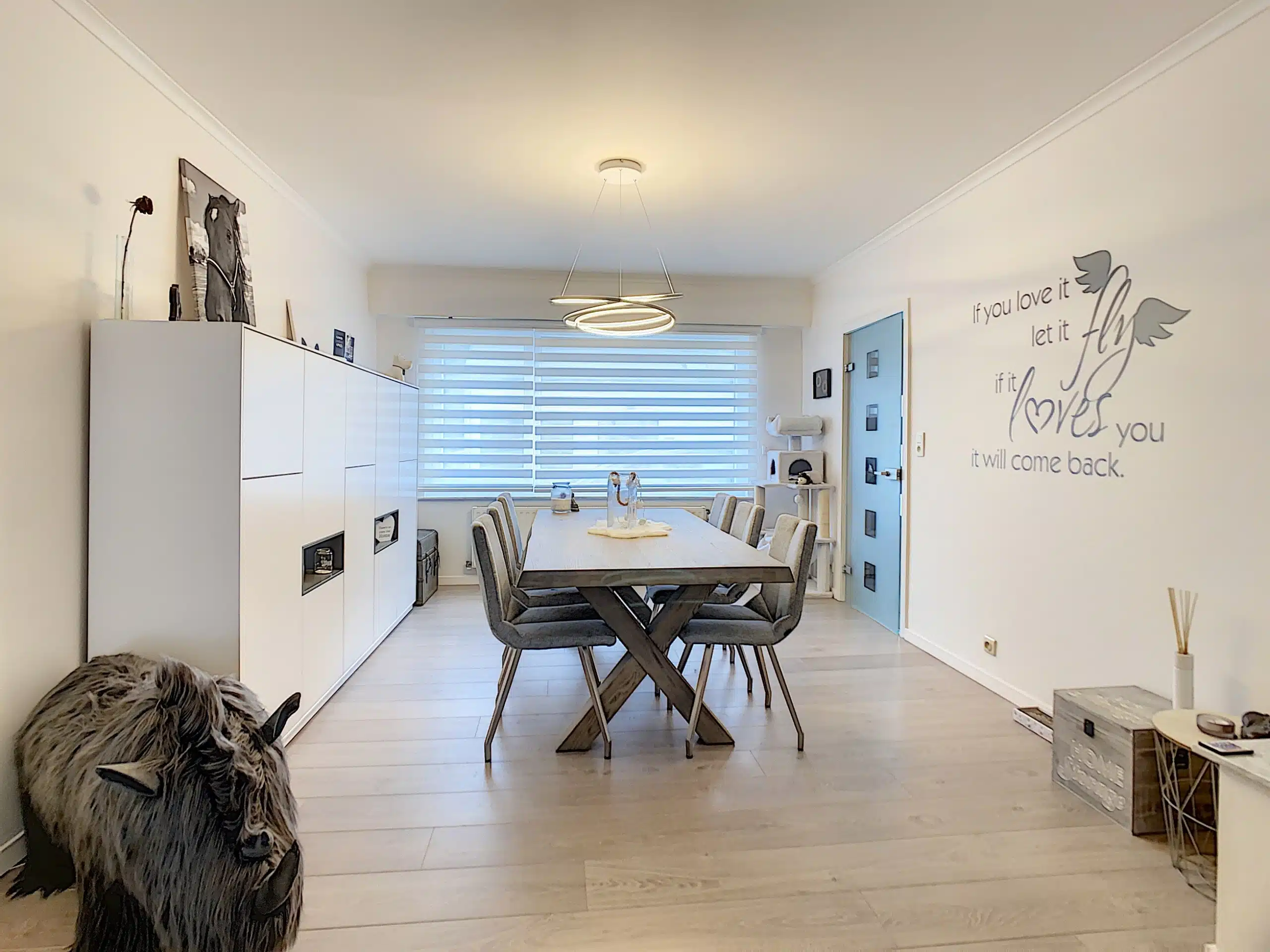 Salle à Manger Moderne et Élégante au Look Minimaliste Salle a manger - Magnifique maison 3 façades avec piscine – Zemst