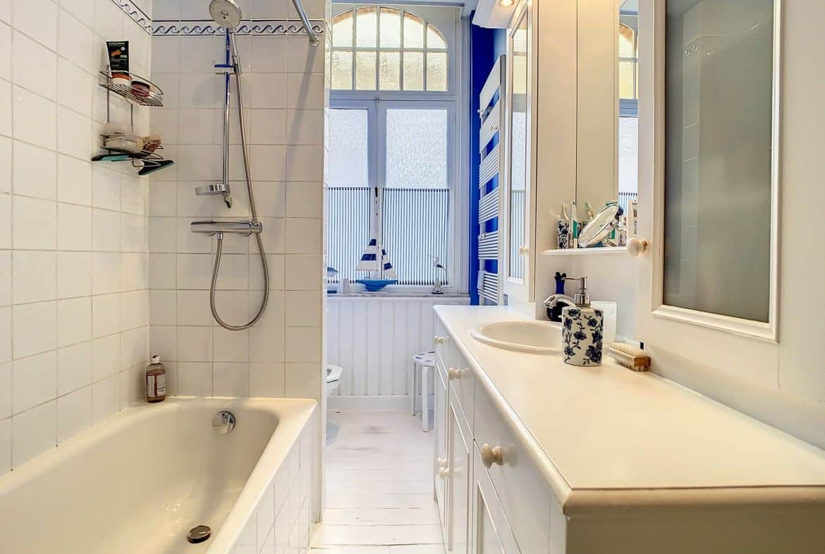 Salle de bain - Magnifique Maison – A deux pas des Etangs d’Ixelles