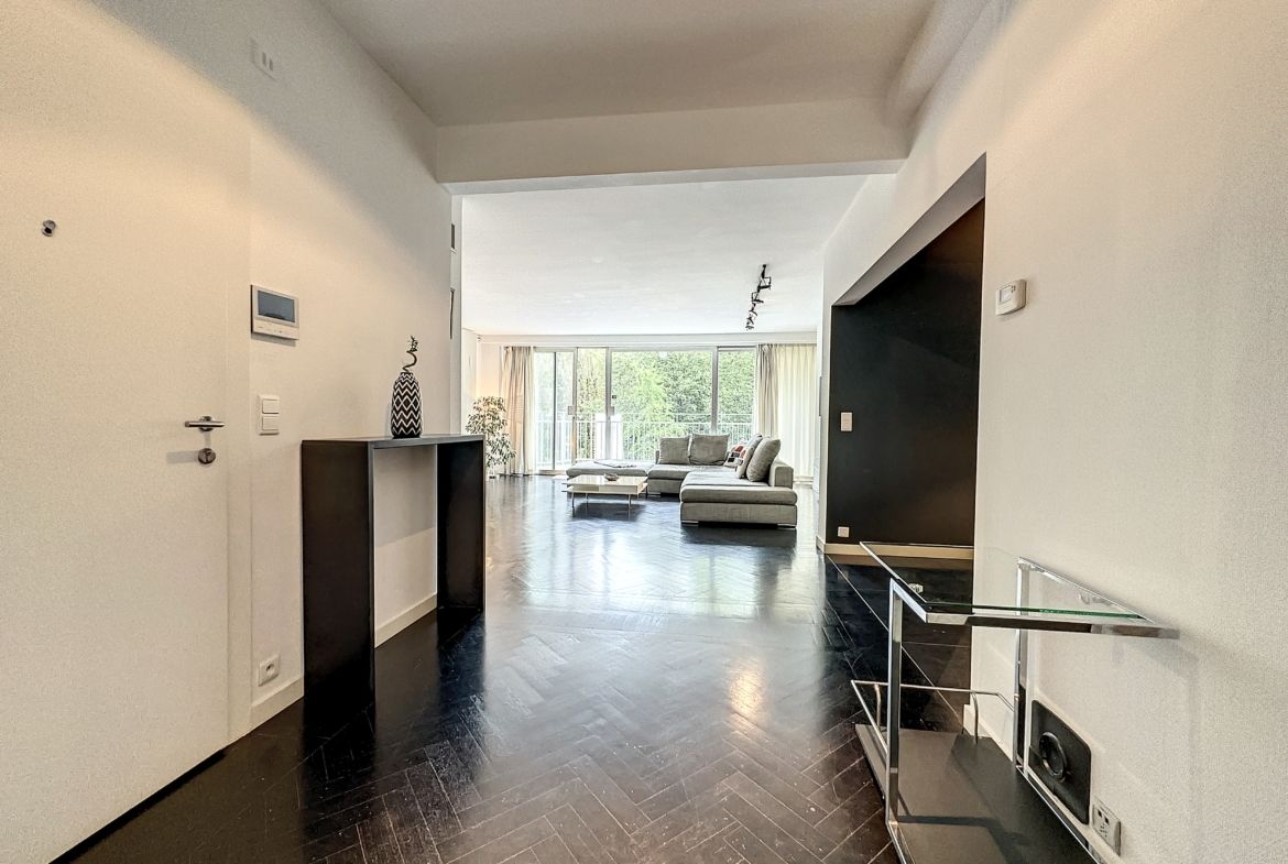 Entree - Schitterende flat met 2 slaapkamers, terrassen & garage - Brugmann - Ukkel