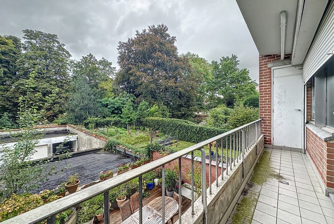 Balkon - Schitterende flat met 2 slaapkamers, terrassen & garage - Brugmann - Ukkel