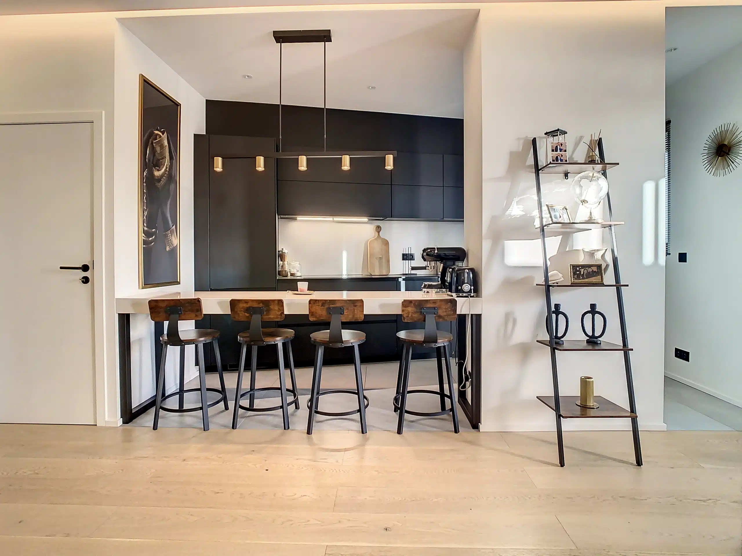 Modern kitchen with island and convivial area Kitchen - Exceptional penthouse with large terrace and garage box - Uccle