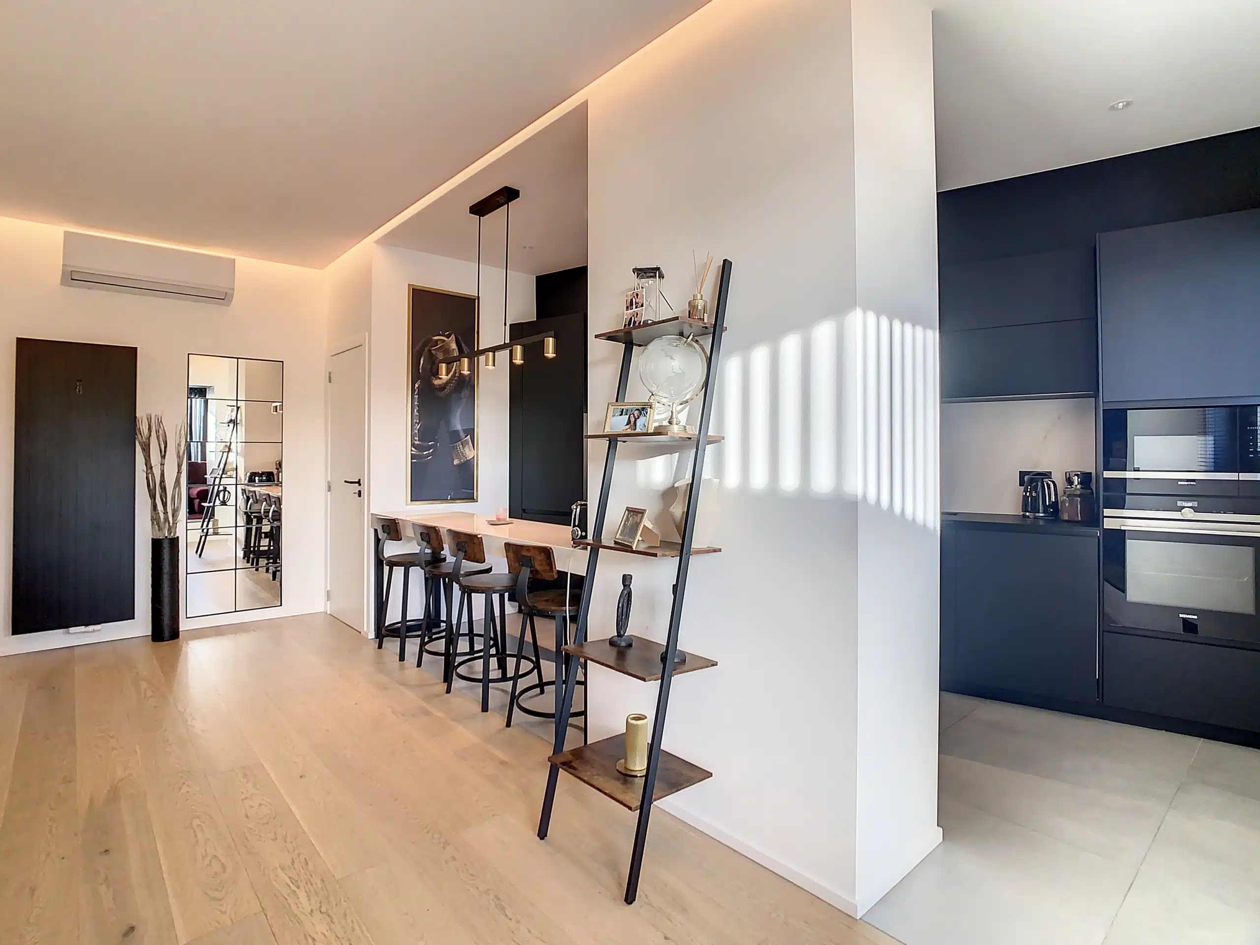 Modern and Elegant Living Space Exceptional penthouse with large terrace and garage - Uccle