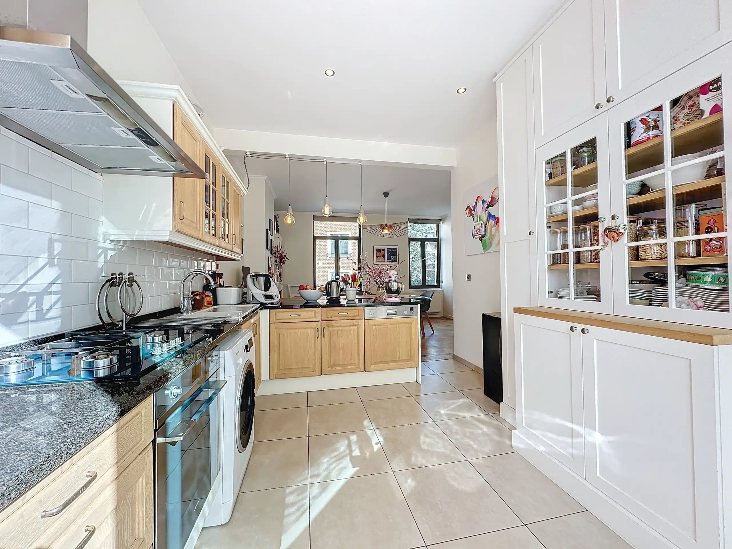 Bright, modern kitchen with open-plan living area Kitchen - Cavell : Magnificent apartment with terraces - Uccle