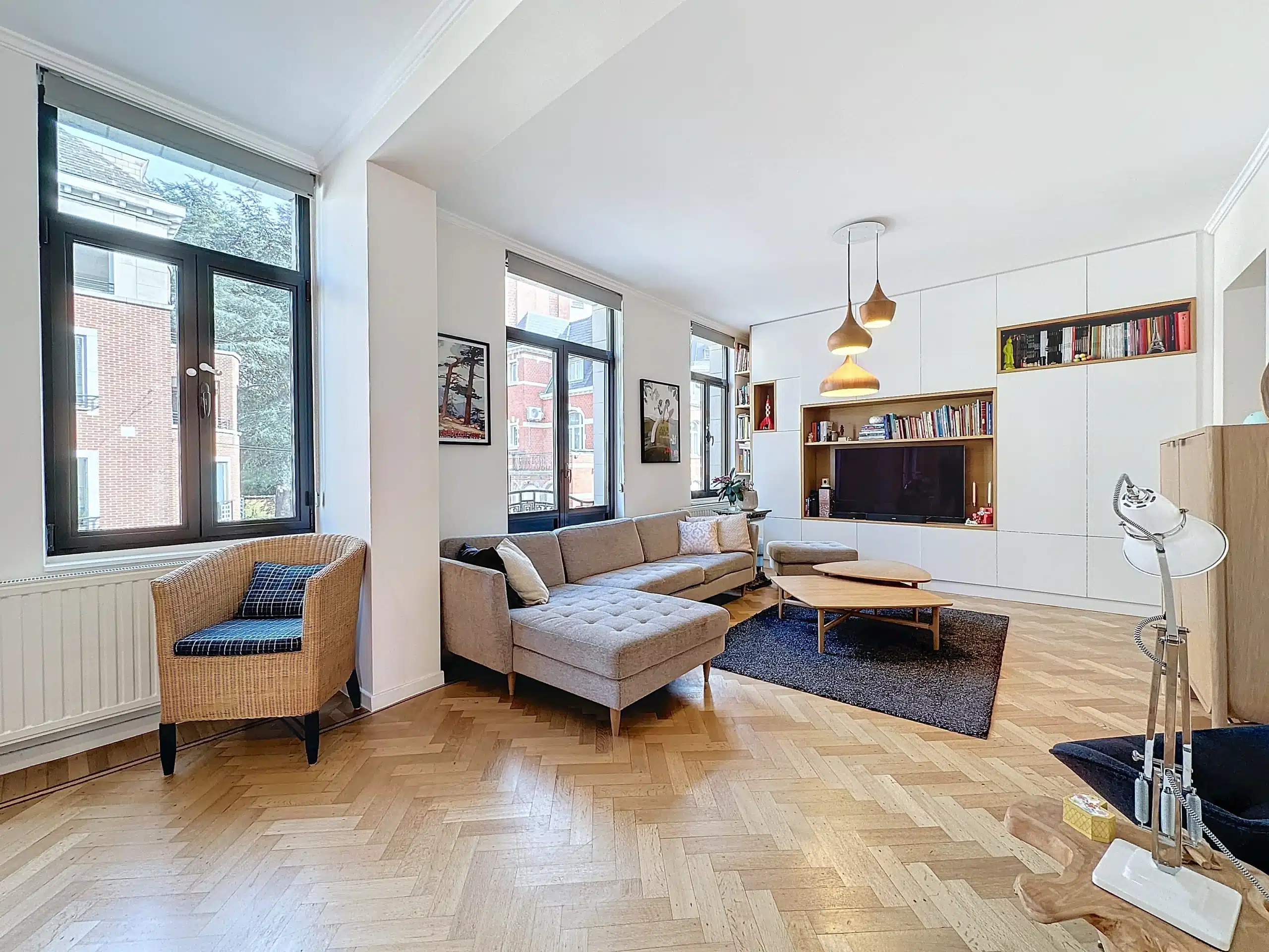 Bright modern living room with comfortable furniture Living room - Cavell: Magnificent apartment with terraces - Uccle