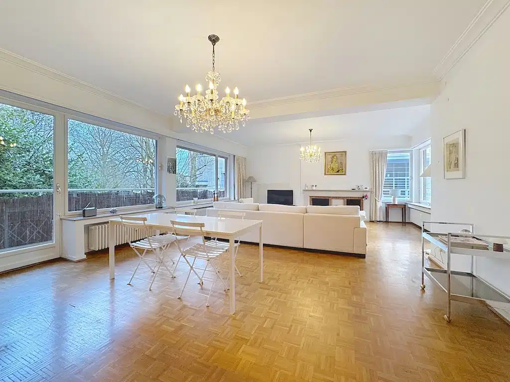 Modern living room with parquet and natural light Living room - Observatory: 2bed apartment with terraces + garage - Uccle