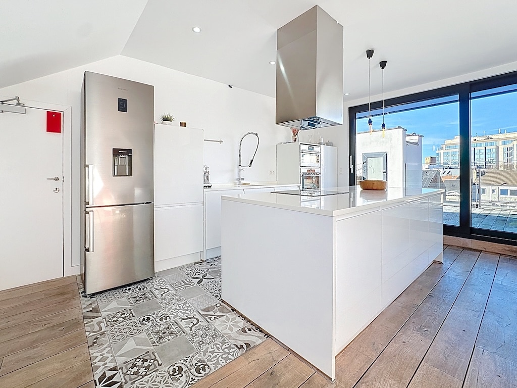 Cuisine - Penthouse – Duplex – Terrasse – Place Stéphanie – Saint-Gilles